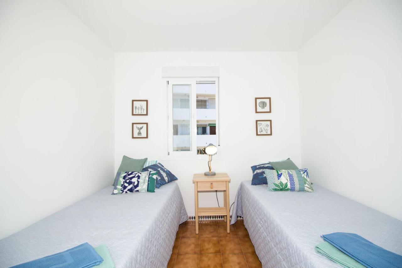 A Cozy And Elegant Townhouse Across The Beach Torre de Benagalbon Extérieur photo