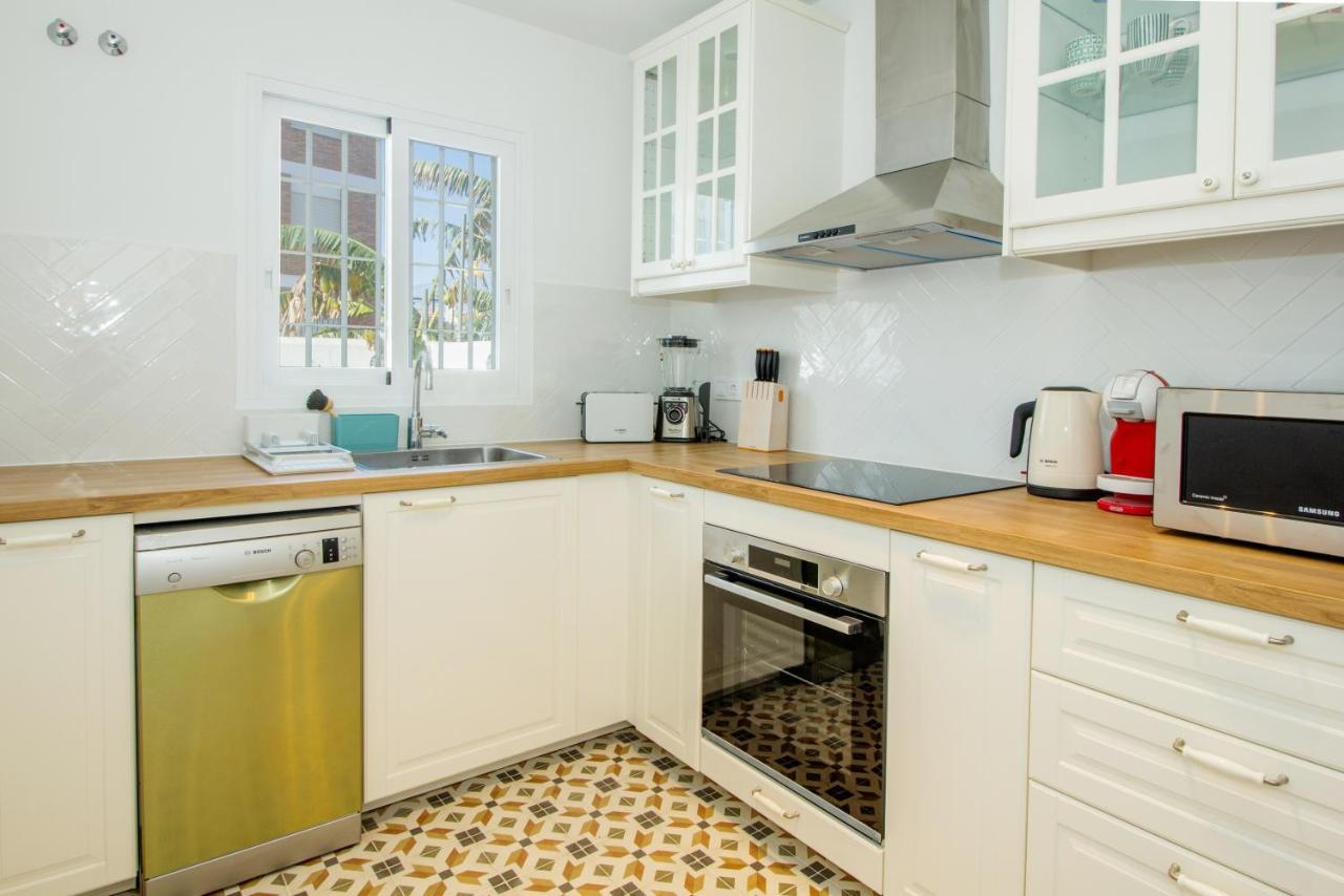 A Cozy And Elegant Townhouse Across The Beach Torre de Benagalbon Extérieur photo