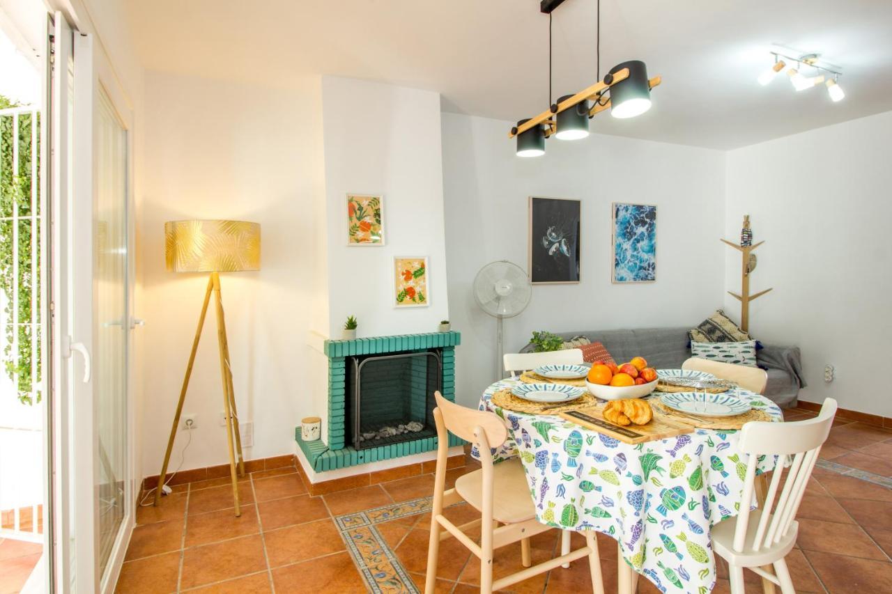 A Cozy And Elegant Townhouse Across The Beach Torre de Benagalbon Extérieur photo