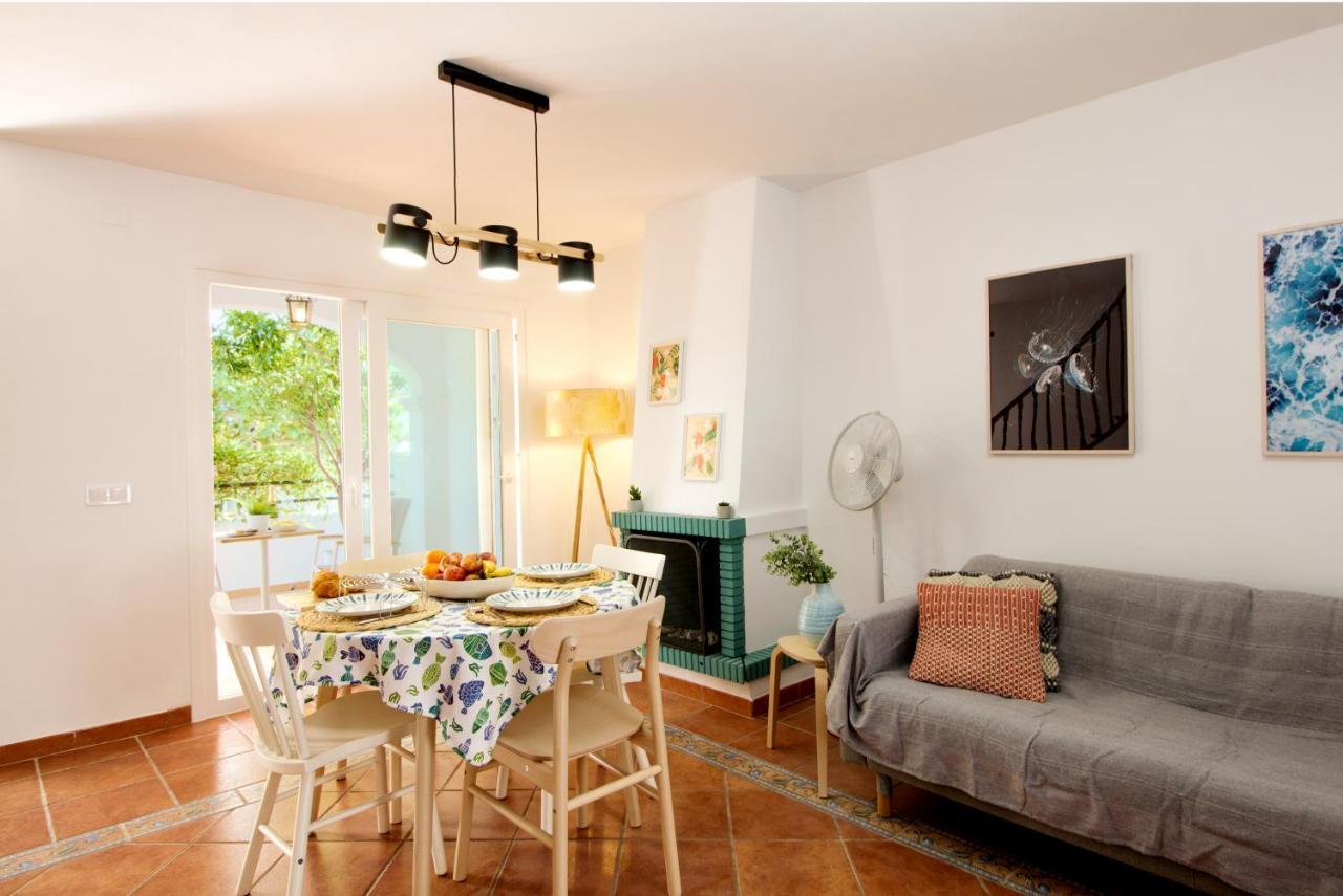 A Cozy And Elegant Townhouse Across The Beach Torre de Benagalbon Extérieur photo