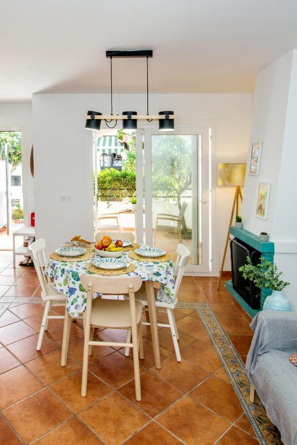 A Cozy And Elegant Townhouse Across The Beach Torre de Benagalbon Extérieur photo